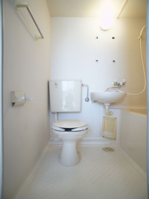 【トイレ】 | カヌマヒルズ | 洋式の水洗トイレです♪