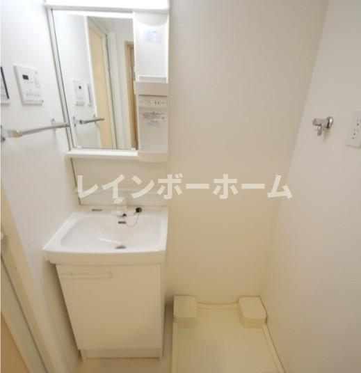 blue palette浦安の洗面所|反転タイプの写真です。