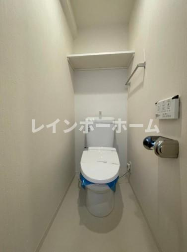 blue palette浦安のトイレ|反転タイプの写真です。