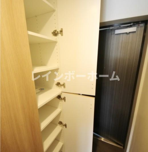 blue palette浦安の収納|反転タイプの写真です。