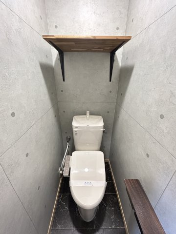 コーポクラモチのトイレ|リフォーム済です（洗浄便座新品）