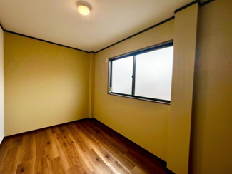 【洋室】 | 鷹合２丁目　中古一戸建 | ゆったりした洋室です