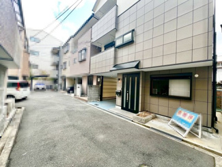 【前面道路含む現地写真】 | 鷹合２丁目　中古一戸建 | 前面道路含む現地写真です