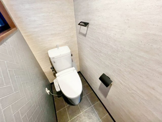 【トイレ】 | 鷹合２丁目　中古一戸建 | 落ち着いたトイレです