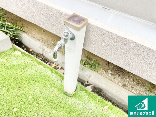 メゾンドール浜寺北の設備|専用庭にガーデニングで役立つ水栓がついています♪