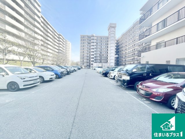 メゾンドール浜寺北の駐車場|駐車場があります
