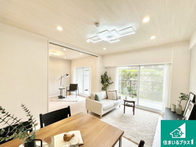 メゾンドール浜寺北の居間・リビング|ゆったり過ごせる居間です