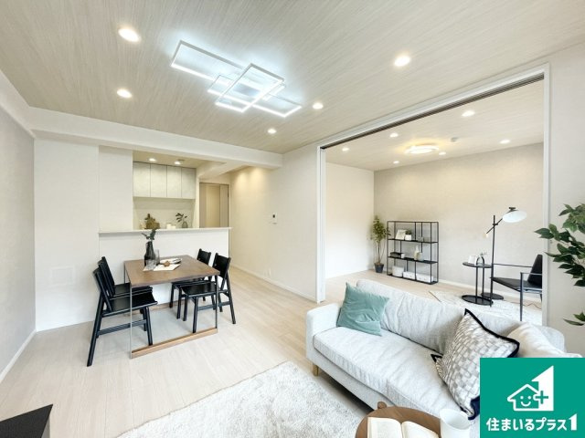 メゾンドール浜寺北の居間・リビング|おしゃれなリビングです