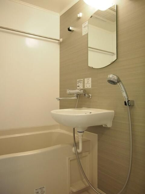 ルーブル豊島千川の浴室