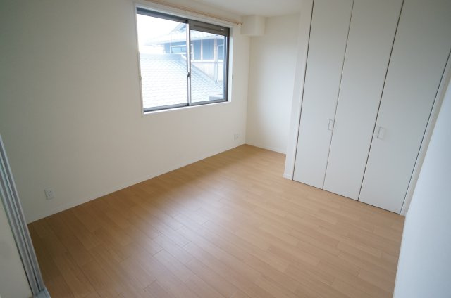 プラン・ド・エスト　Ｂ棟の洋室