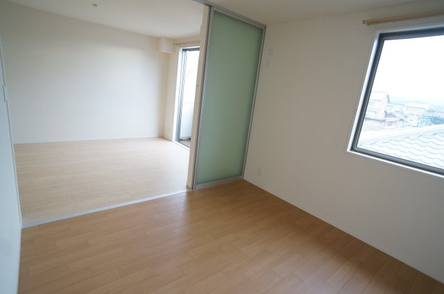 プラン・ド・エスト　Ｂ棟の洋室