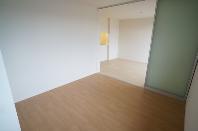 プラン・ド・エスト　Ｂ棟の洋室