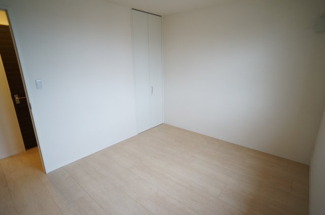 プラン・ド・エスト　Ｂ棟の洋室