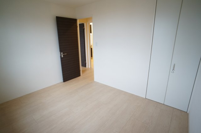 プラン・ド・エスト　Ｂ棟の洋室