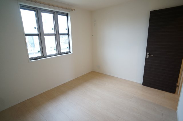 プラン・ド・エスト　Ｂ棟の洋室