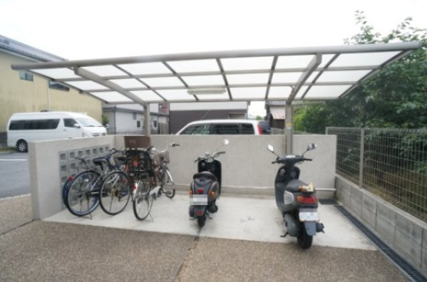 プラン・ド・エスト　Ｂ棟のその他共用部分