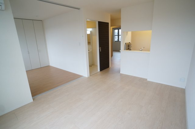 プラン・ド・エスト　Ｂ棟の居間・リビング