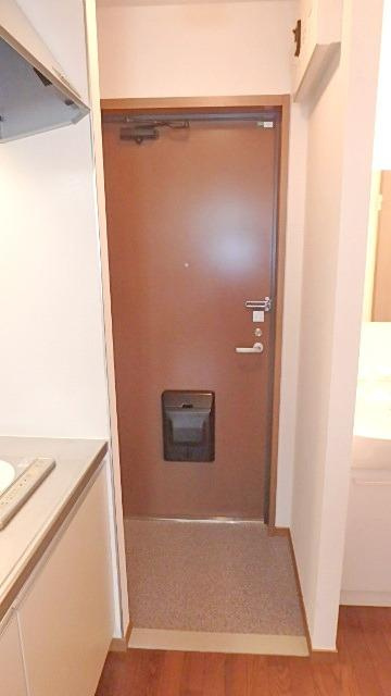 アパートメント両国緑の玄関