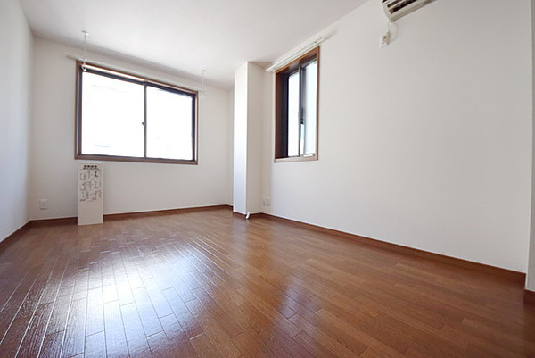 アパートメント両国緑の居間・リビング