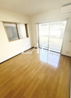 【居間・リビング】 | アパートメントレゴ | 洋室のお部屋です。