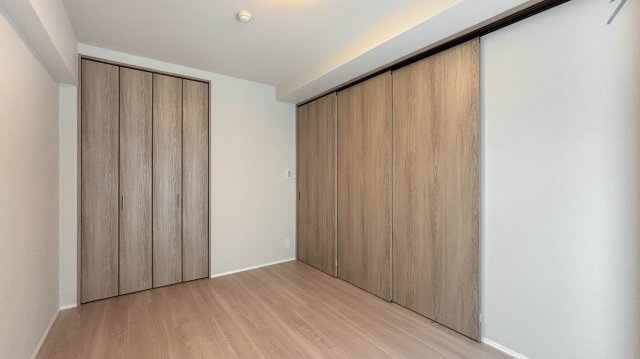 グランツオーベル目白近衛町の洋室|グランツオーベル目白近衛町：約６．２帖の洋室にはクローゼットが付いております！