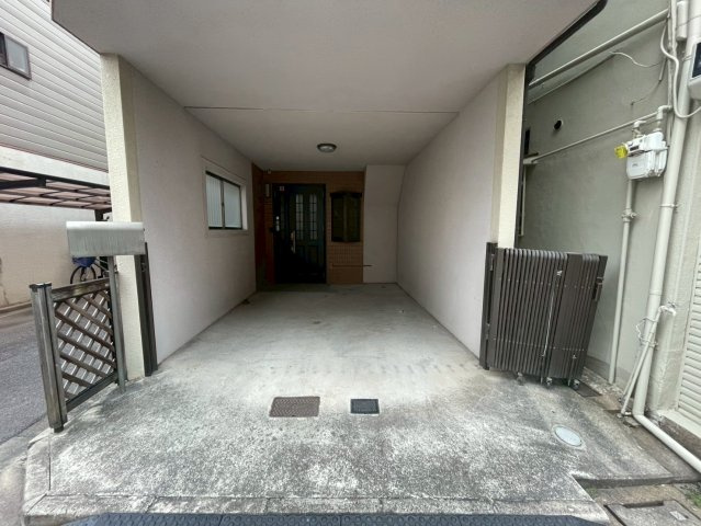 門真市本町の駐車場