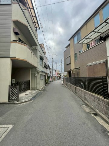 門真市本町の前面道路含む現地写真