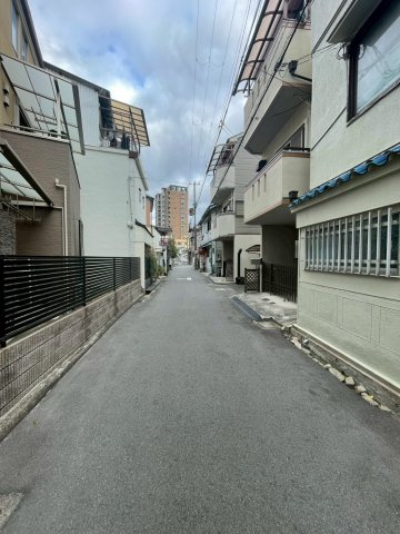 門真市本町の前面道路含む現地写真