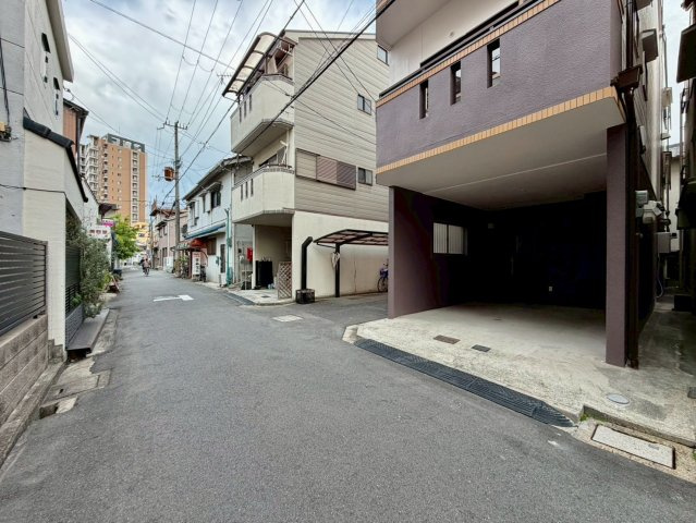 門真市本町の前面道路含む現地写真