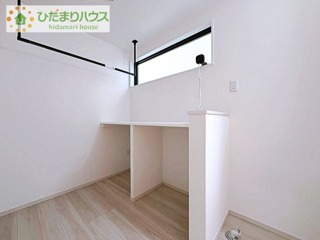 【ランドリースペース】 | 土浦市中央3期　新築戸建　2号棟 | ランドリースペースには室内干しを標準装備、梅雨の時期も奥様が喜んでもらえそうです♪