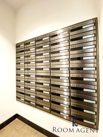 プロシード吹上のエントランス