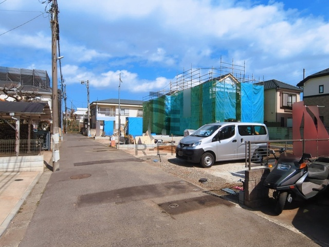 【前面道路含む現地写真】 | 西東京市北原町１丁目　売地　５区画 | 高く青い空を感じて暮らす街並みの一角、静かな暮らしを送れます