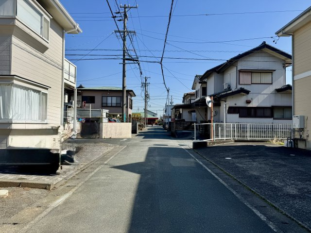 中央区葵西　第2　1号棟の前面道路含む現地写真