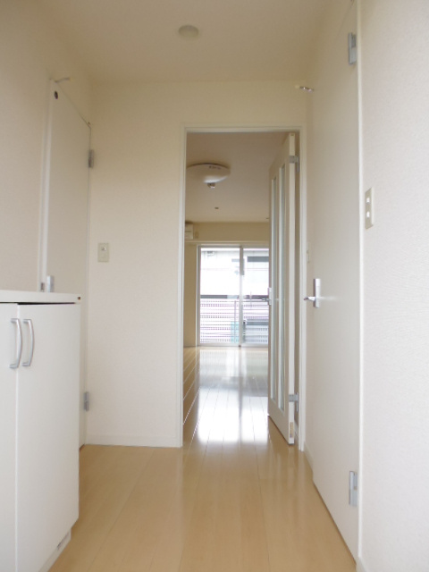 ｓｔｕｄｉｏ　ｆｌａｔ　ｍｉｎａｍｉ－ｏｓａｗａの玄関
