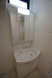 【独立洗面台】 | 【仲介手数料無料！！】八王子市上柚木　新築戸建て（全2棟）1号棟　3990万円