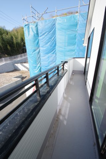 【バルコニー】 | 【仲介手数料無料！！】八王子市上柚木　新築戸建て（全2棟）1号棟　3990万円