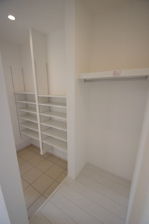 【収納】 | 【仲介手数料無料！！】八王子市上柚木　新築戸建て（全2棟）1号棟　3990万円 | シューズクローゼット