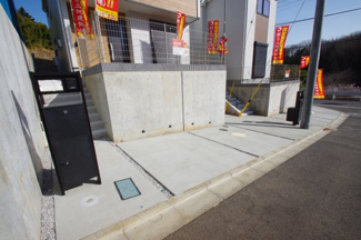 【駐車場】 | 【仲介手数料無料！！】八王子市上柚木　新築戸建て（全2棟）1号棟　3990万円