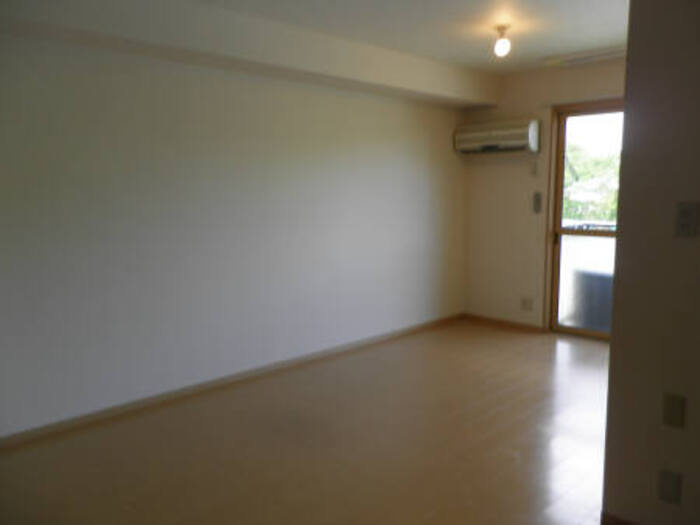 ル・ラルゴの居間・リビング