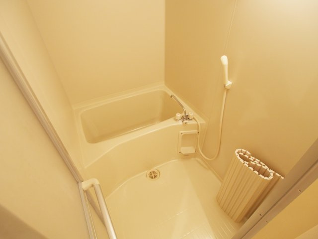 メゾン中野駅前の浴室