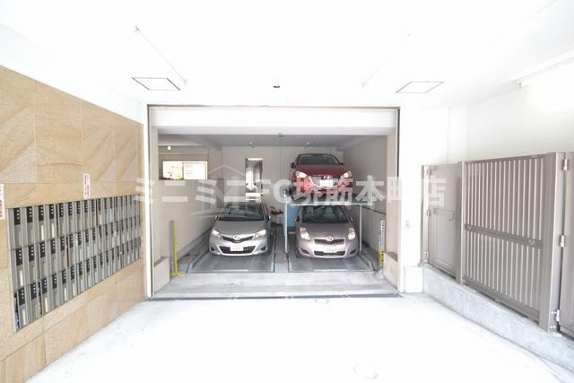ＳＥＲＥＮＩＴＥ－04の駐車場