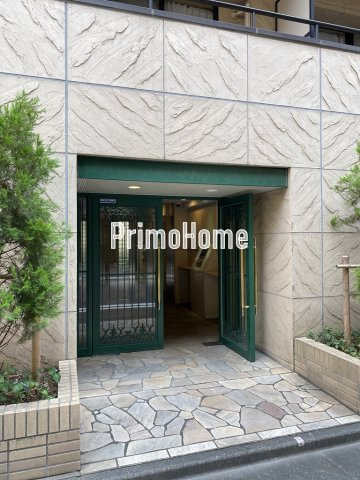 フォルトゥナ日本橋のエントランス