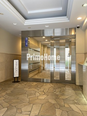 フォルトゥナ日本橋のロビー