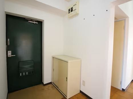 ガーデンハイツ滝山Bの玄関