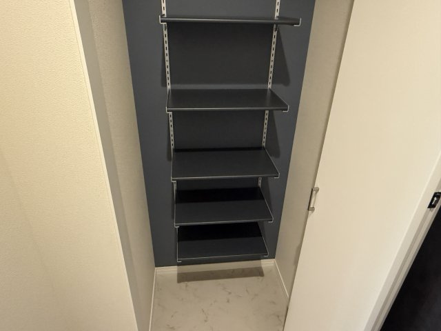 カーサセレーナ中野の玄関