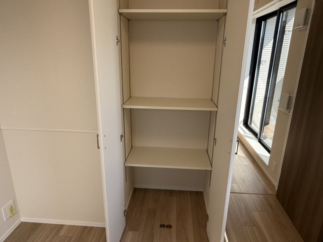 カーサセレーナ中野の収納