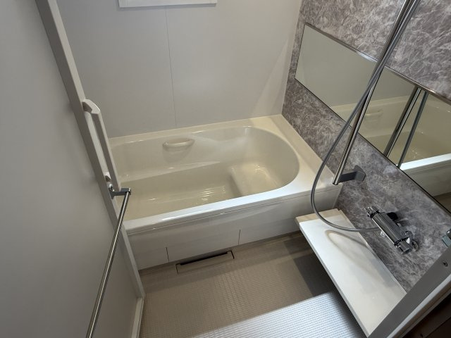 カーサセレーナ中野の浴室