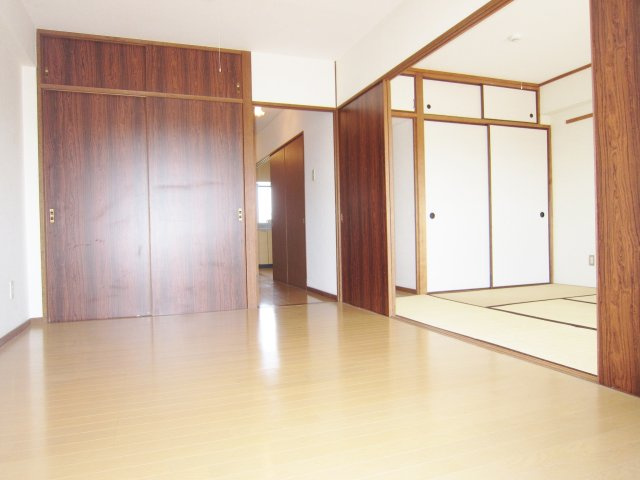 コーポ英の内装