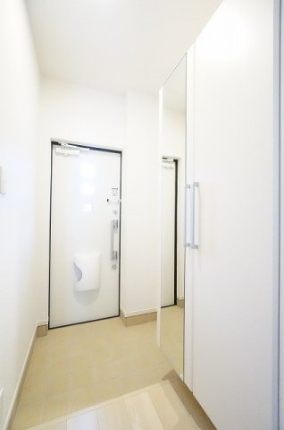 プランドール白坂の玄関