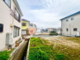 【外観】 | 現地見学当日から承っております♪現地周辺の環境や、駅までの道のりなど周辺環境も合わせてご確認いただき、ぜひご検討ください！